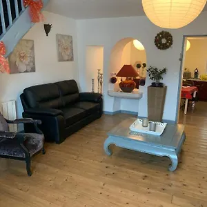 Appartement Triplex Meublé Hyper Centre St Céré 3 120 M2 8 Pers Max, Saint-Céré